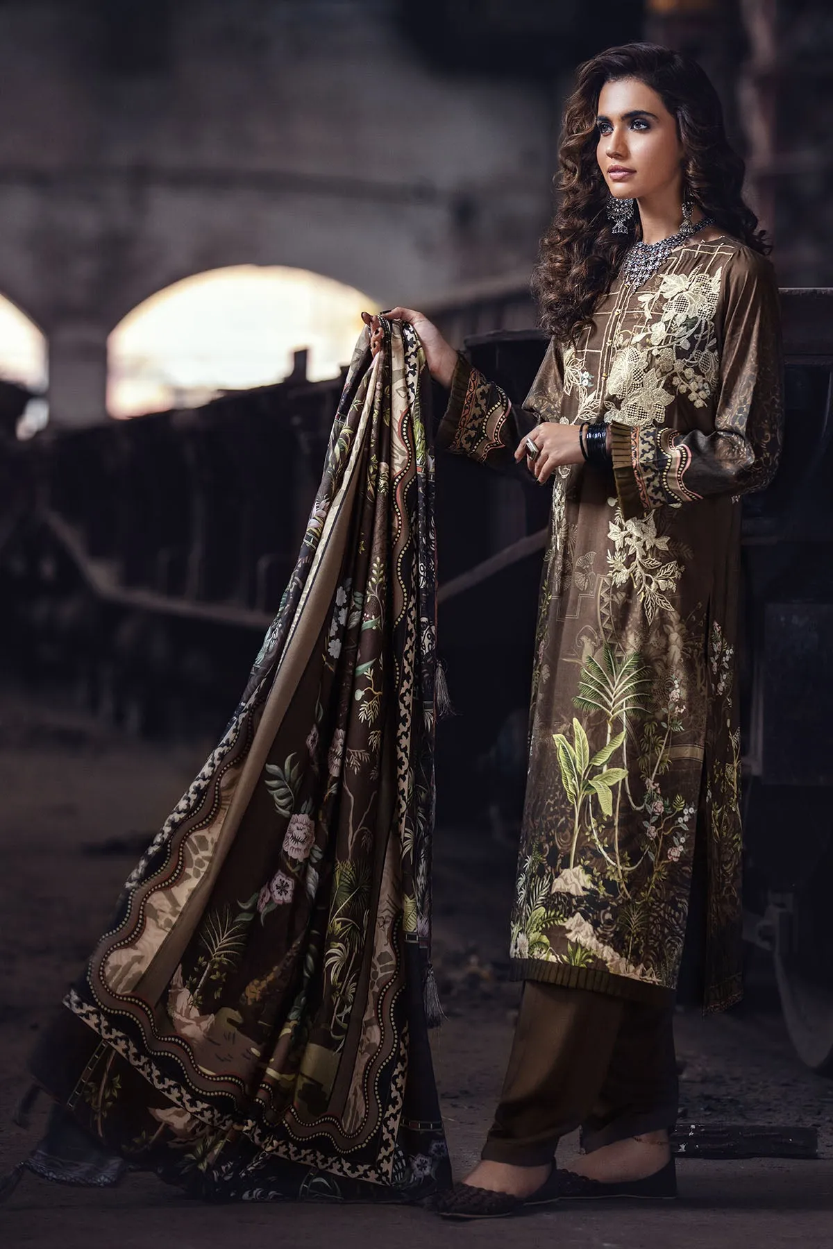 2562-ASH DIGITAL PRINTED LINEN UNSTITCHED