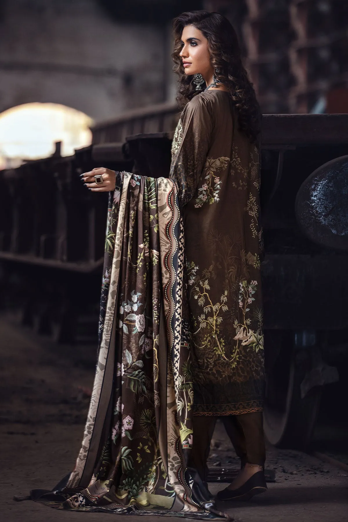 2562-ASH DIGITAL PRINTED LINEN UNSTITCHED