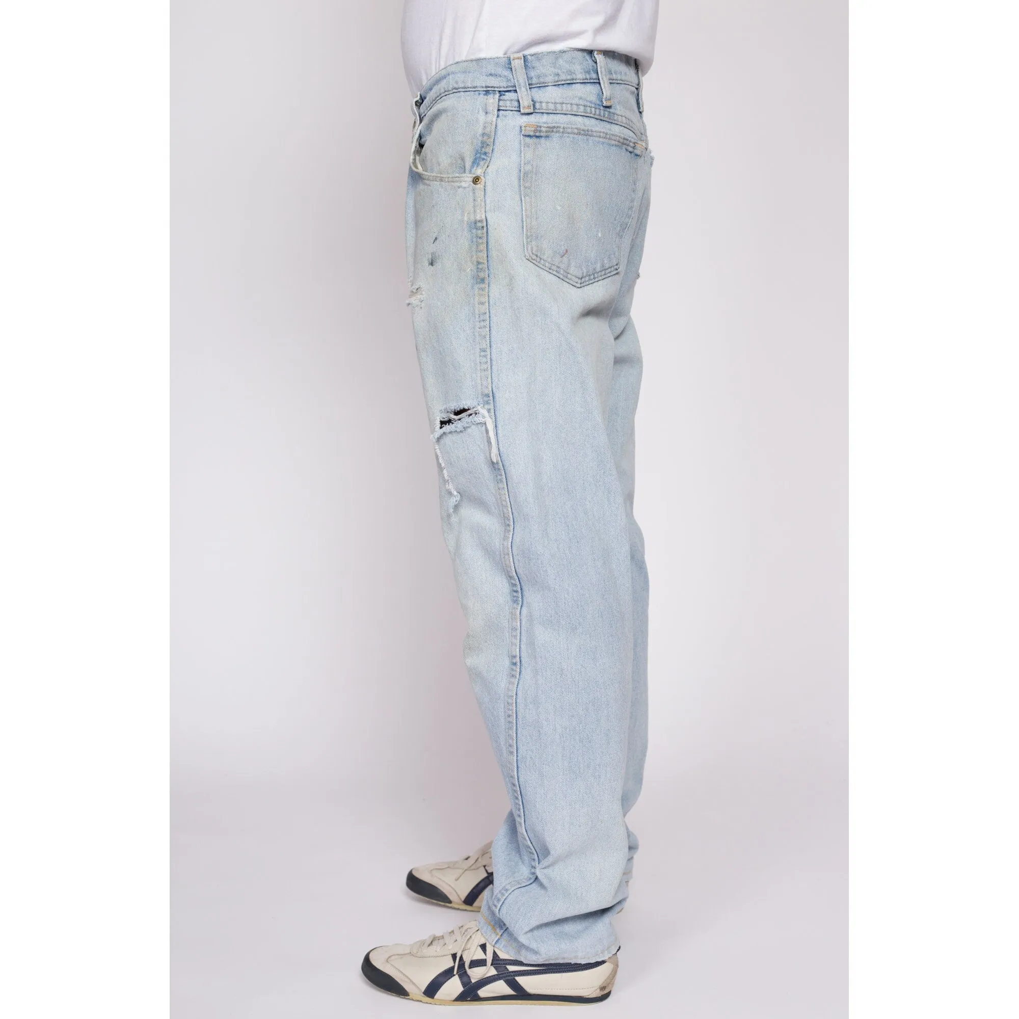90s Distressed Light Wash Cabela's Jeans - 36x32
