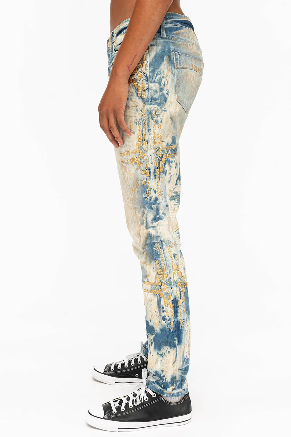 BOYFRIEND JEANS IN INDIGO JAPAN WITH CHAPA