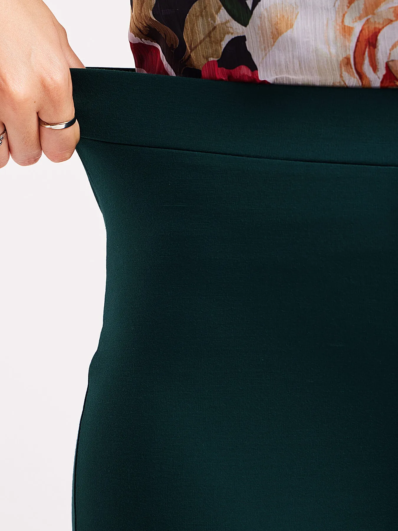 LivIn Air Bootcut Pants - Bottle Green