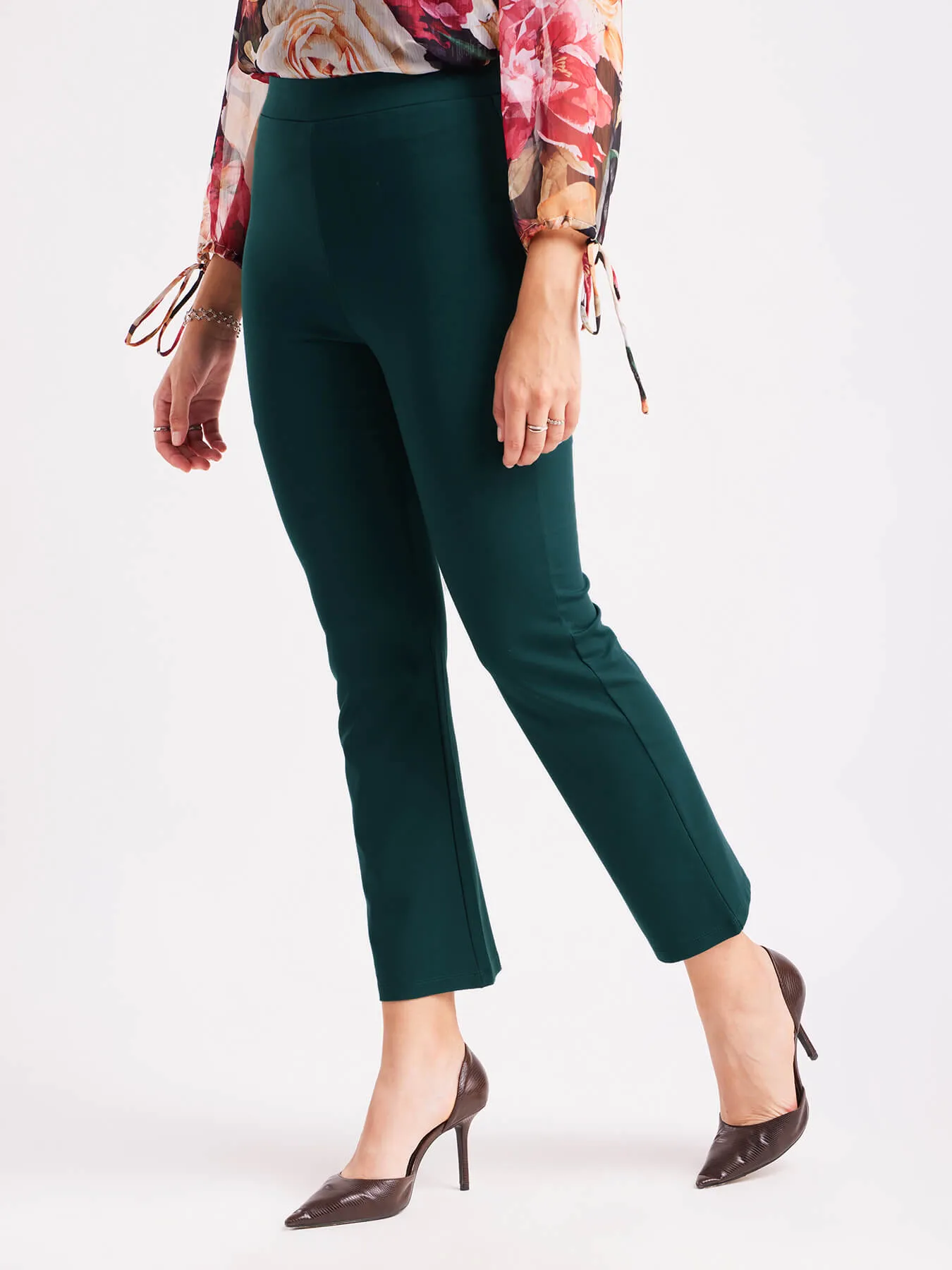 LivIn Air Bootcut Pants - Bottle Green
