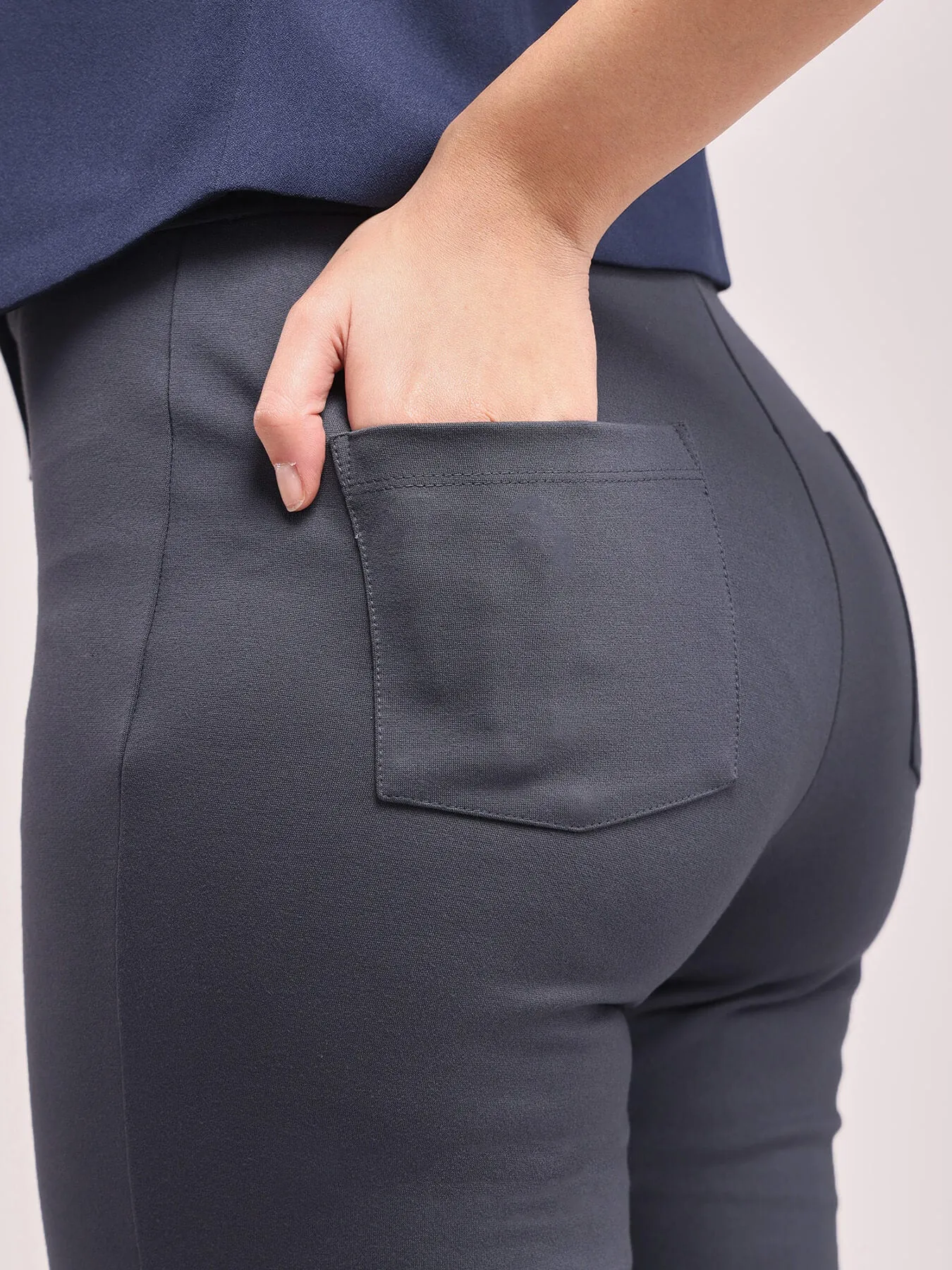 LivIn Bootcut Pants - Dark Grey