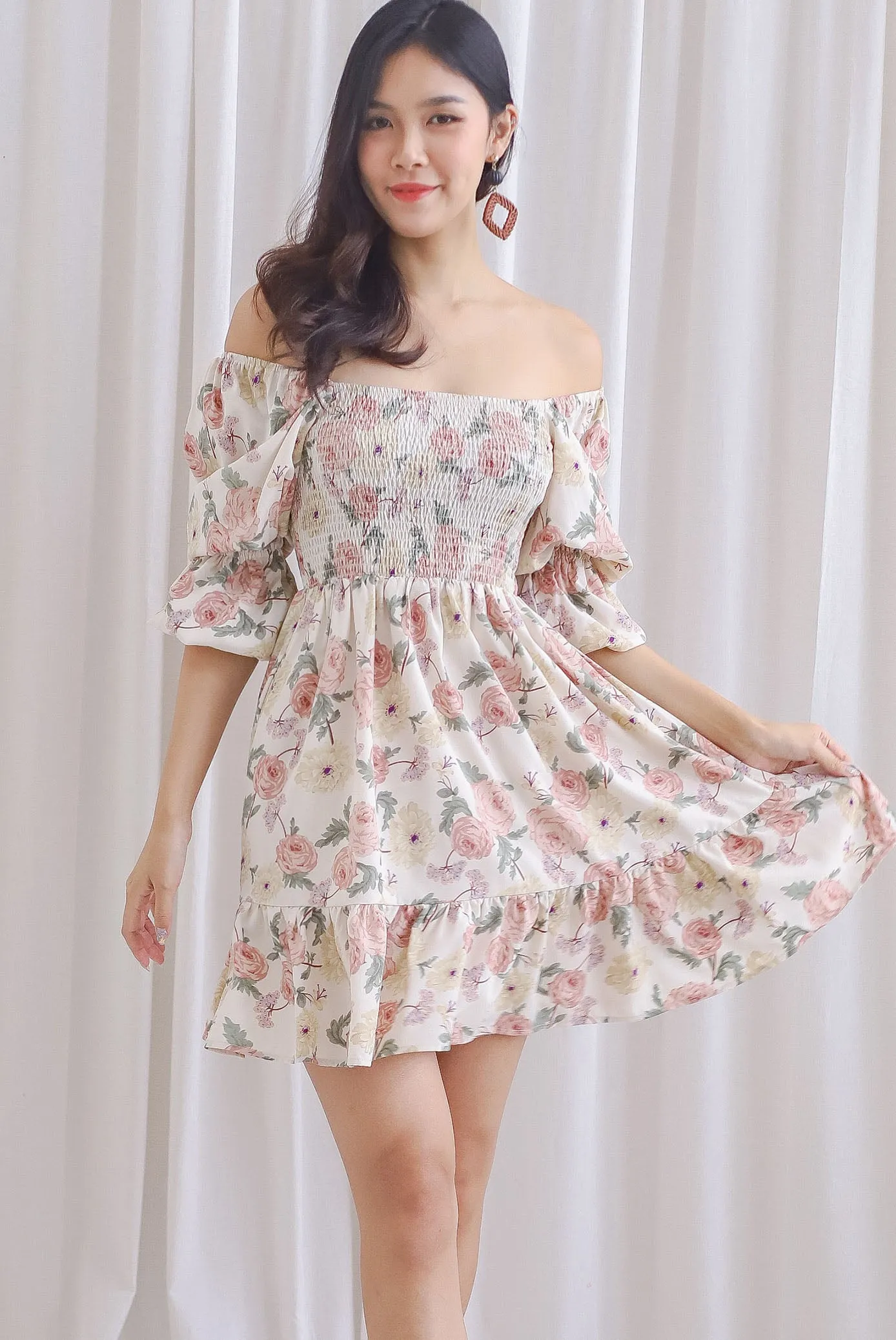 *Restocked* TDC Yumi Tiered Puffy Sleeve Dress In Cream Floral