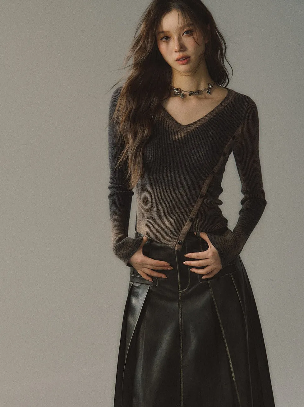 Short Slim V-Neck Button Asymmetrical Osh Top