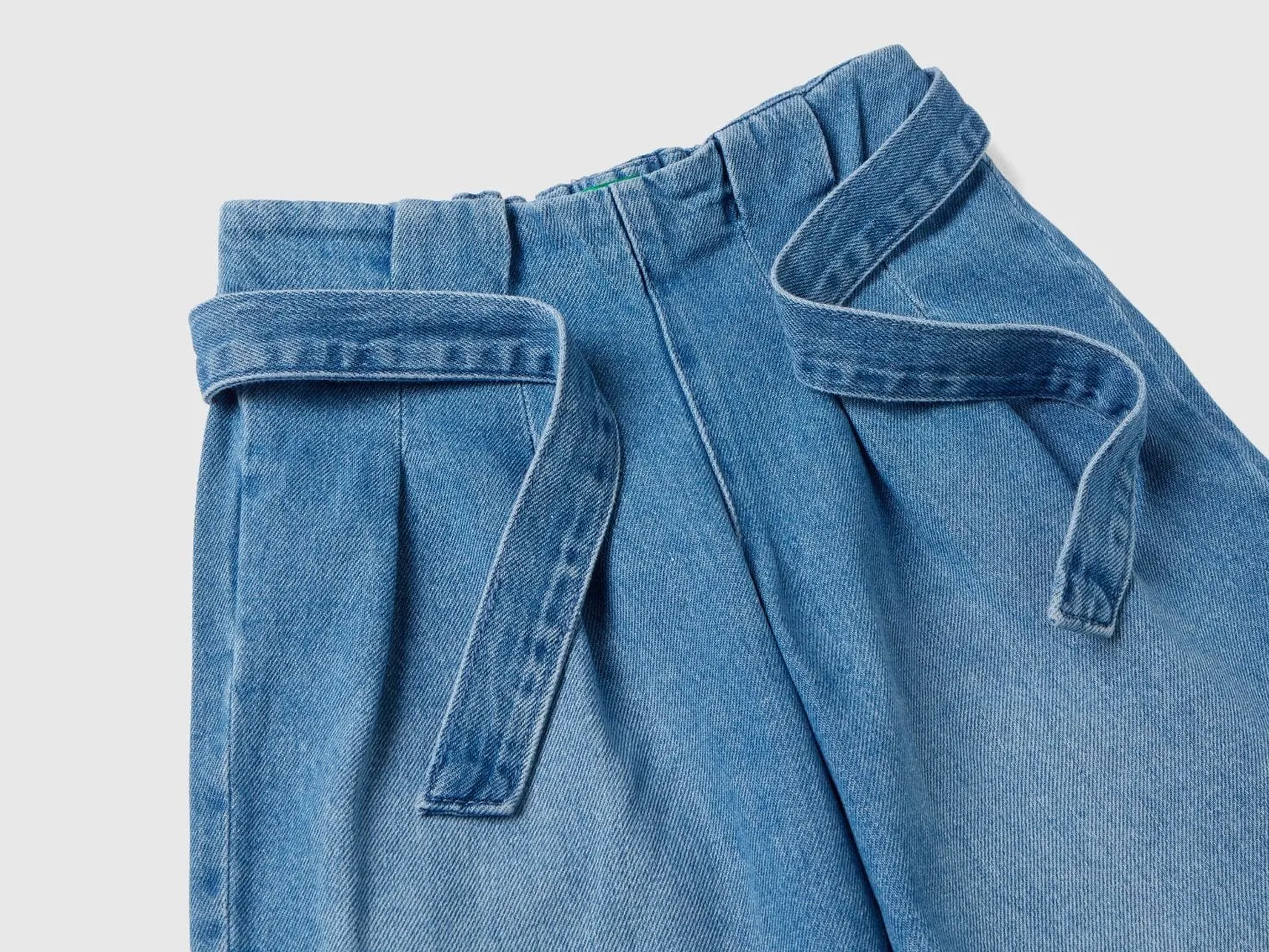 Wide leg jeans with sash